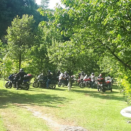 Kapxhiu Bed & Breakfast *